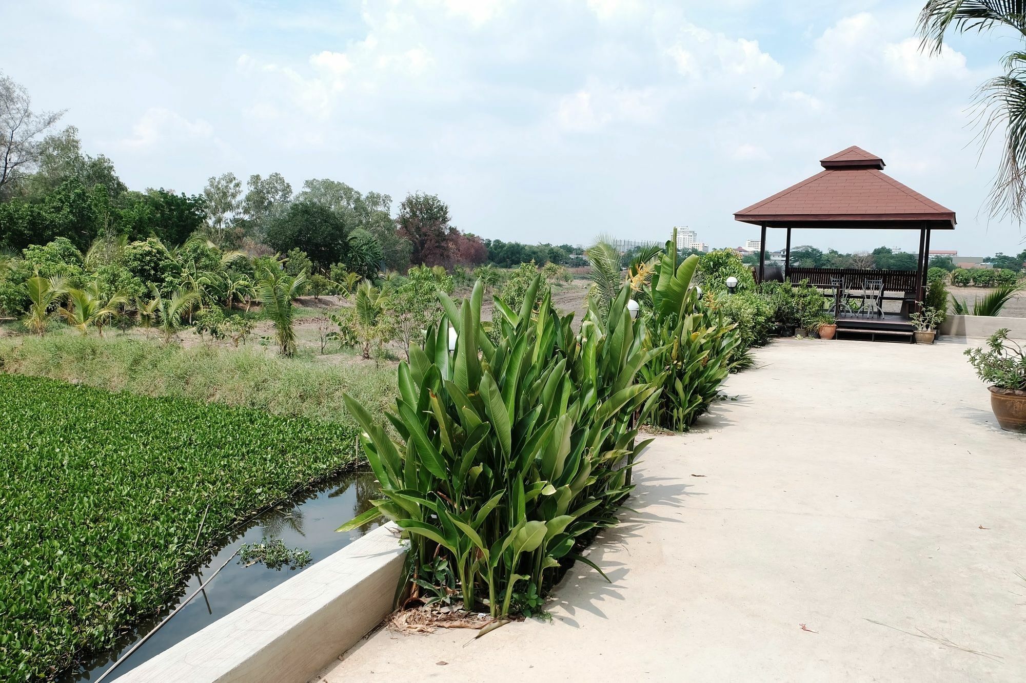 Hotel Onvara Place à Ayutthaya Extérieur photo